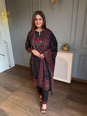 Self knitted woollen shawl suit (Meera)