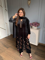 (Amna) Premium velvet anarkali suit with handowrk on ghera and shawl