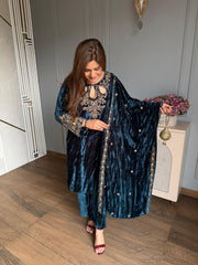 (Bahaar) Beautiful embroidered velvet shawl suit with cut work on neck