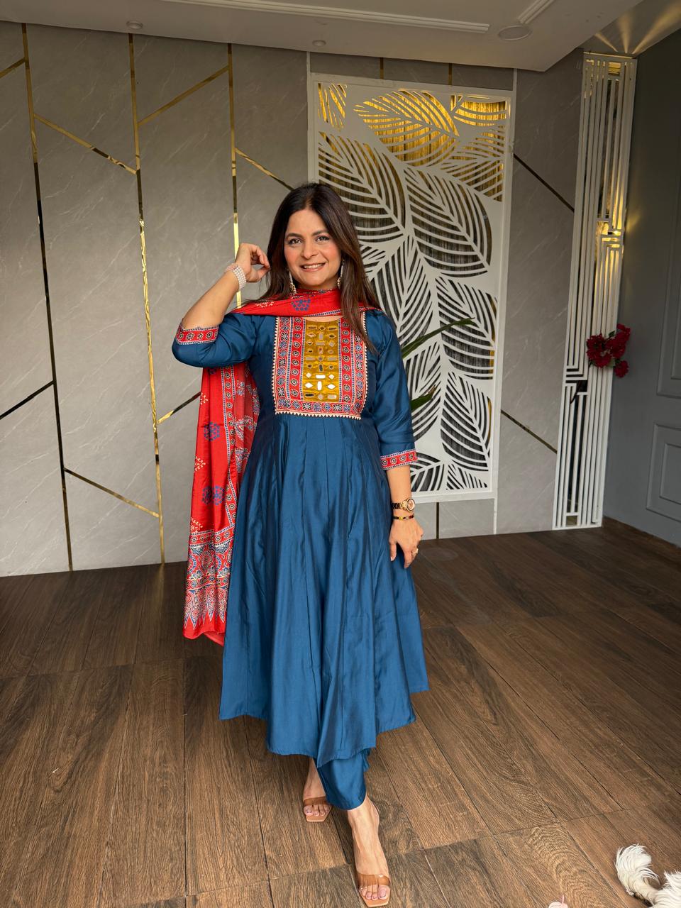 Muslin flarred suit (With sleeves)