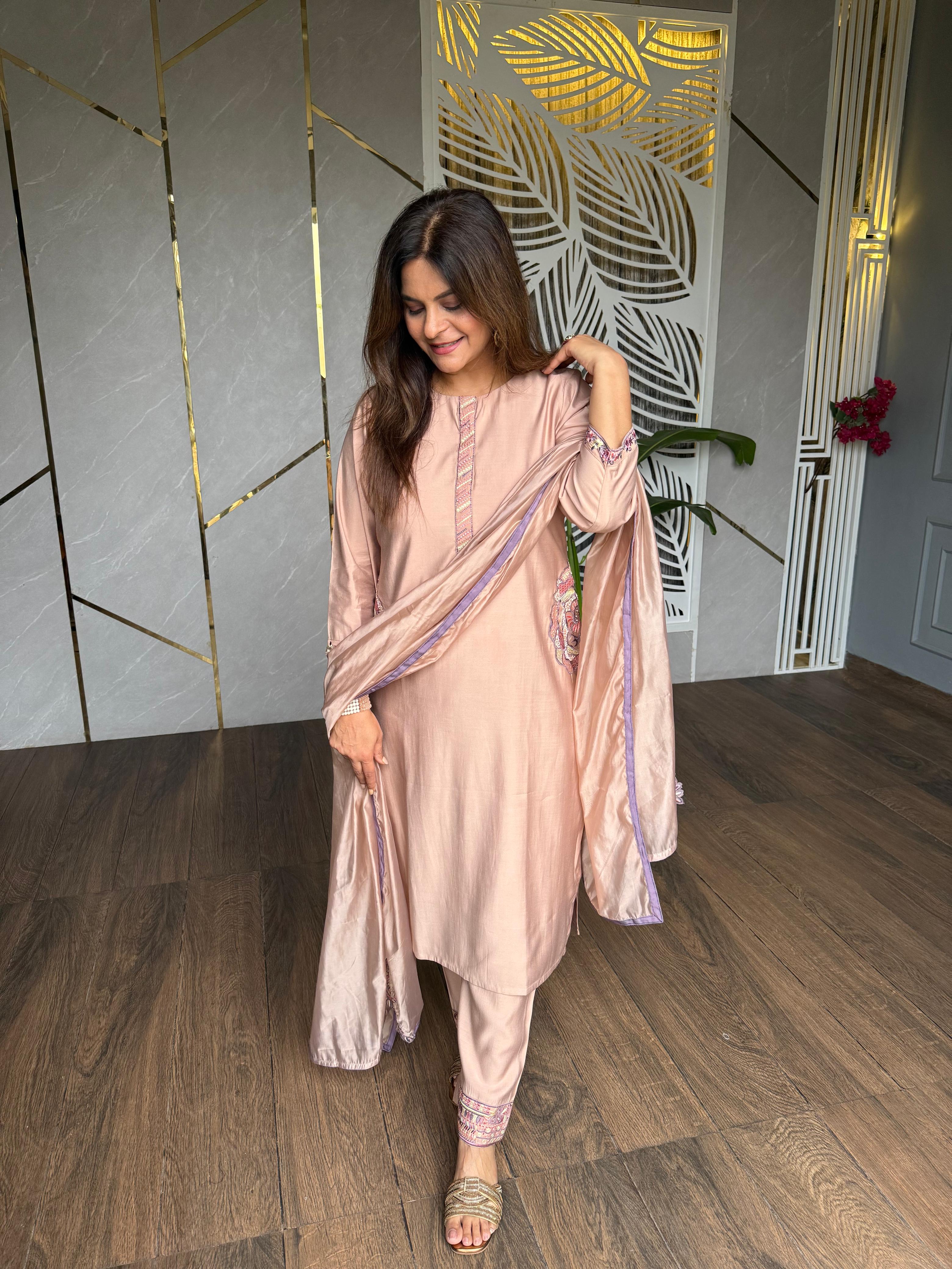 MUSLIN POCKET EMBROIDERY SUITS WITH COTTON LINING (INDIA)