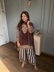 Beautiful crepe suit with cotton lining (Monday)