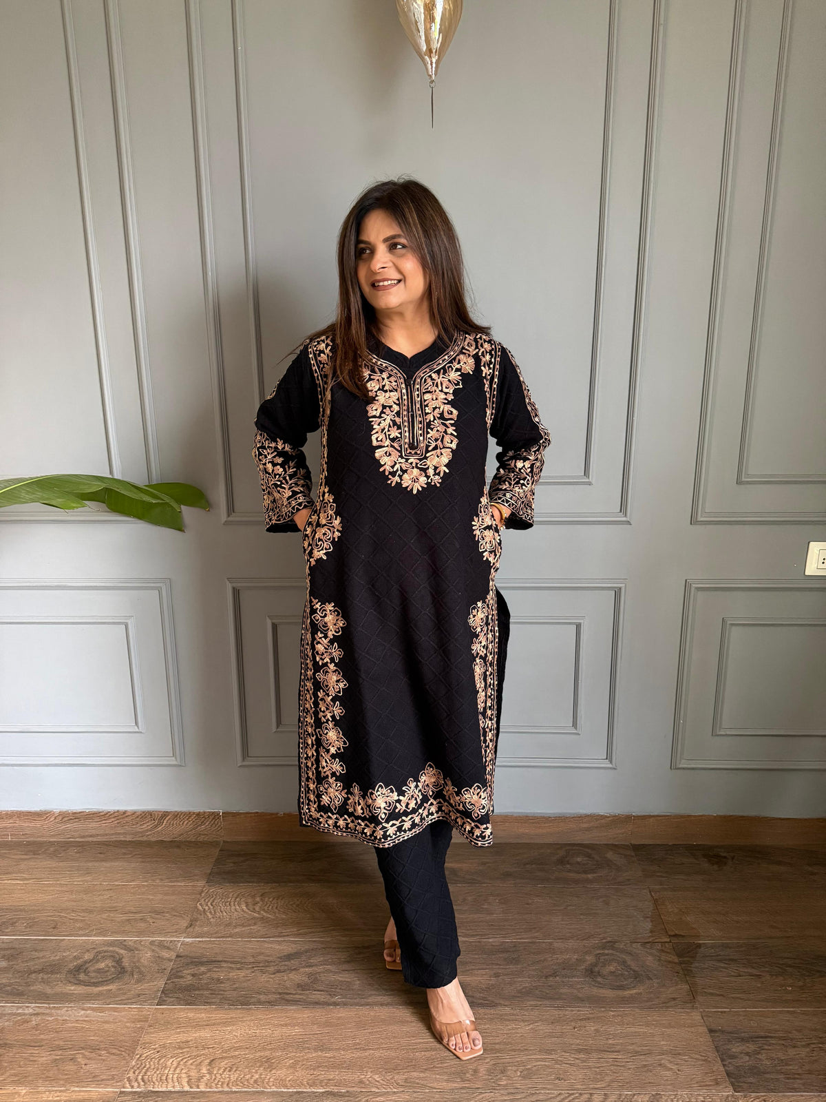 Woollen 2 piece embroided pheran set (Rubab)