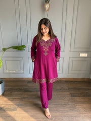 Kashmiri embroided 2 piece woollen co-ord set (Shiraz)