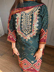 Beautiful bandhani print 3 piece suit in crepe fabric (Naureen)
