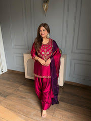 Super soft hand embroidered suit in full lining and with organza dupatta (Nish)
