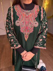 Woollen embroided pheran (Gulmarg)