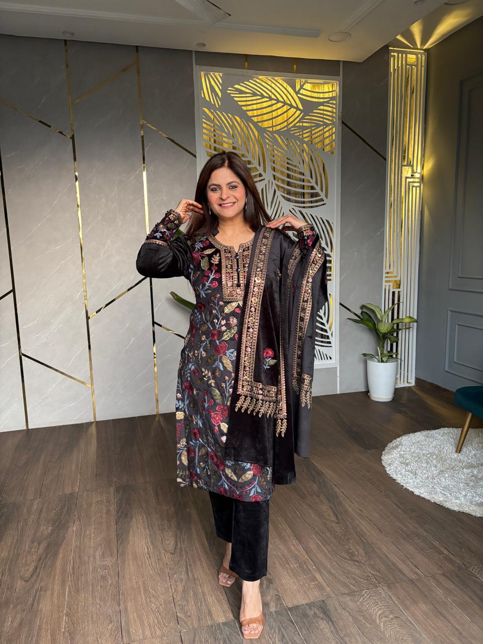 VELVET SEQUENCE SUIT