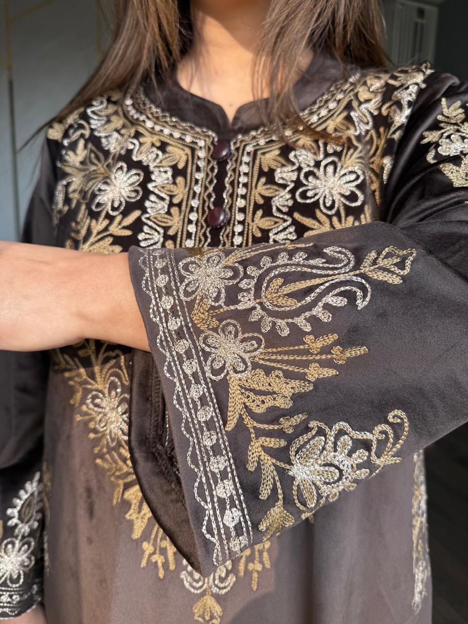 DOUBLE THREAD EMBROIDERY PHERAN SET