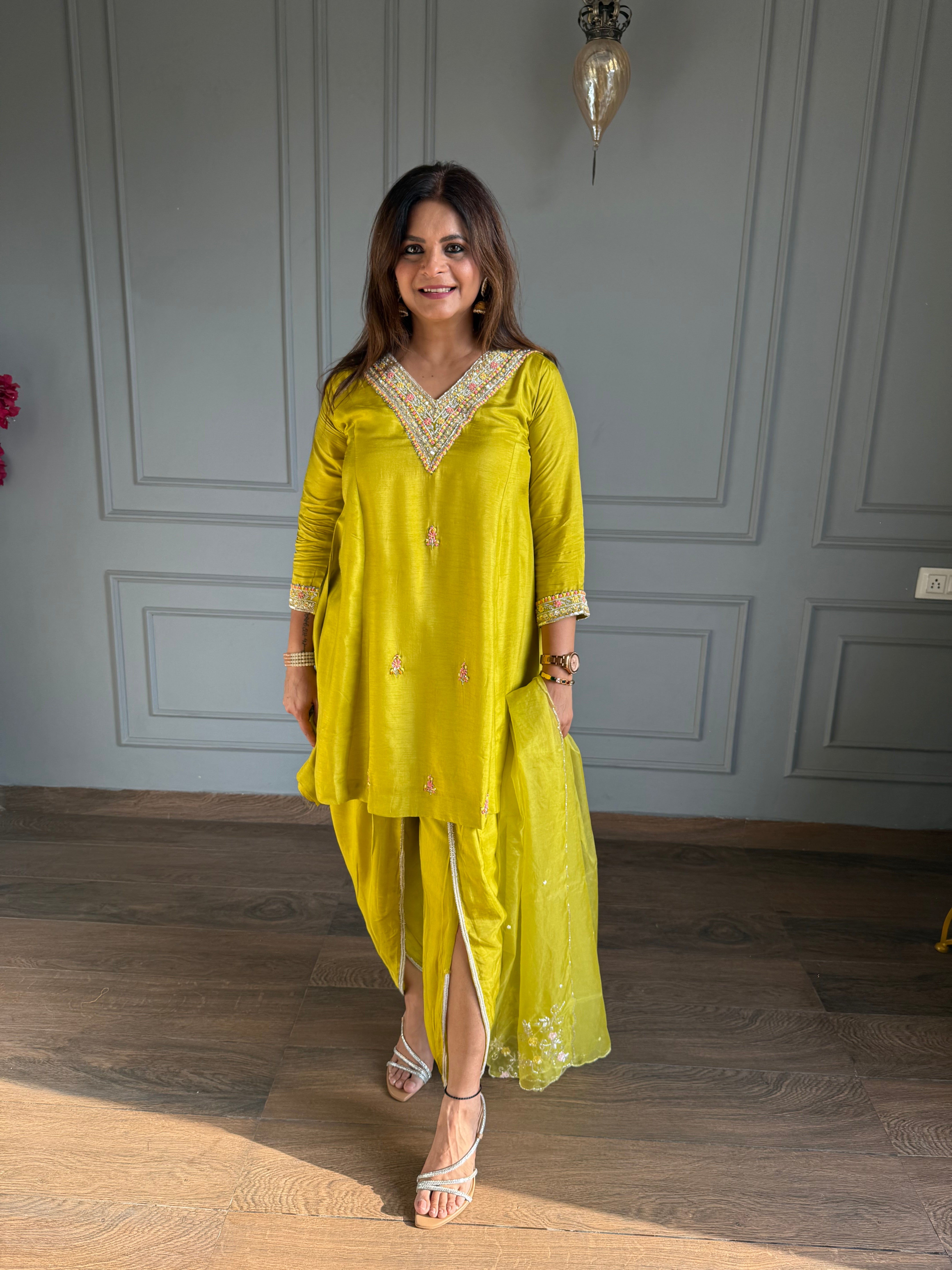 Handwork embroided short suit (Jaanvi)