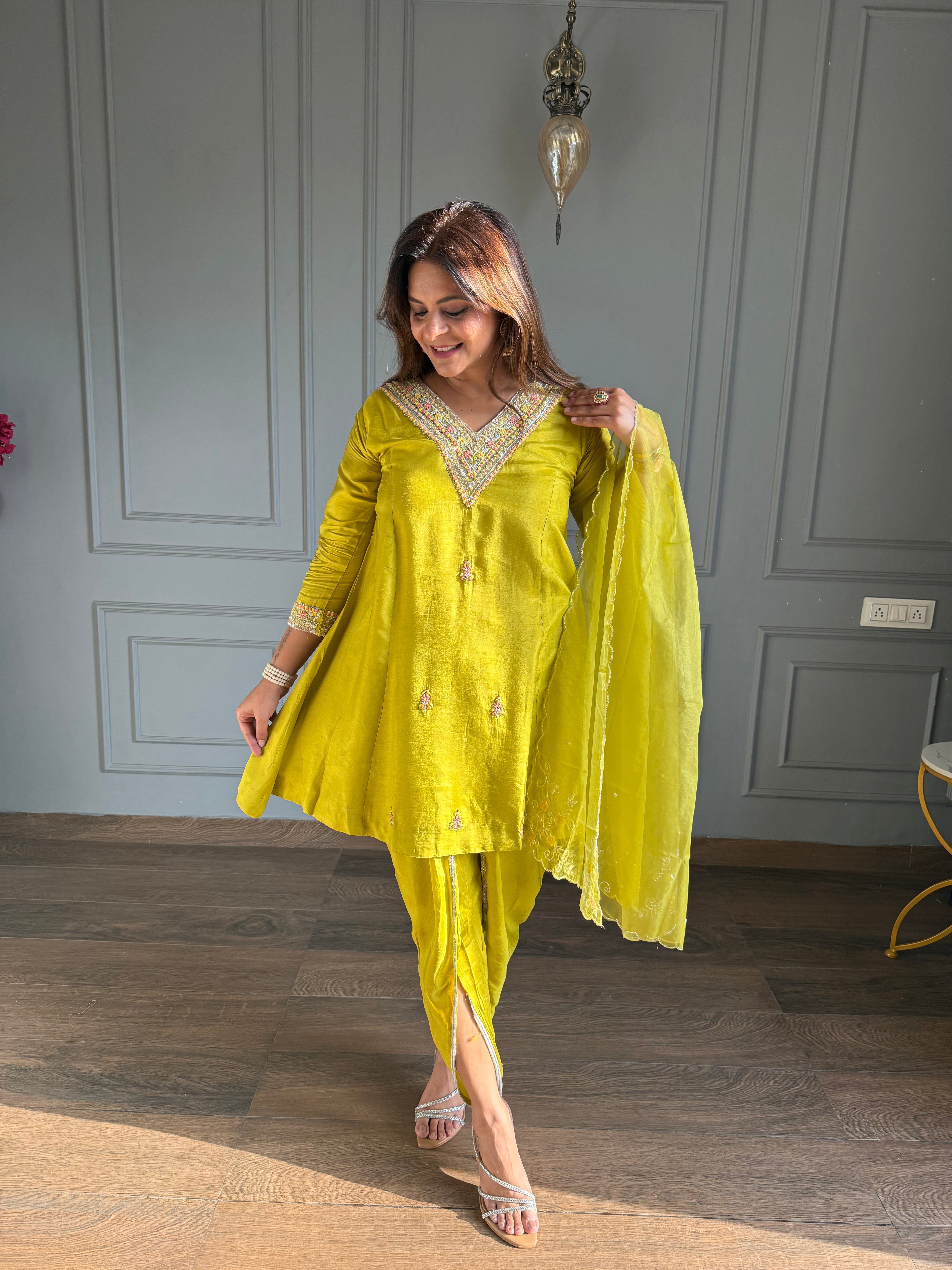 Handwork embroided short suit (Jaanvi)
