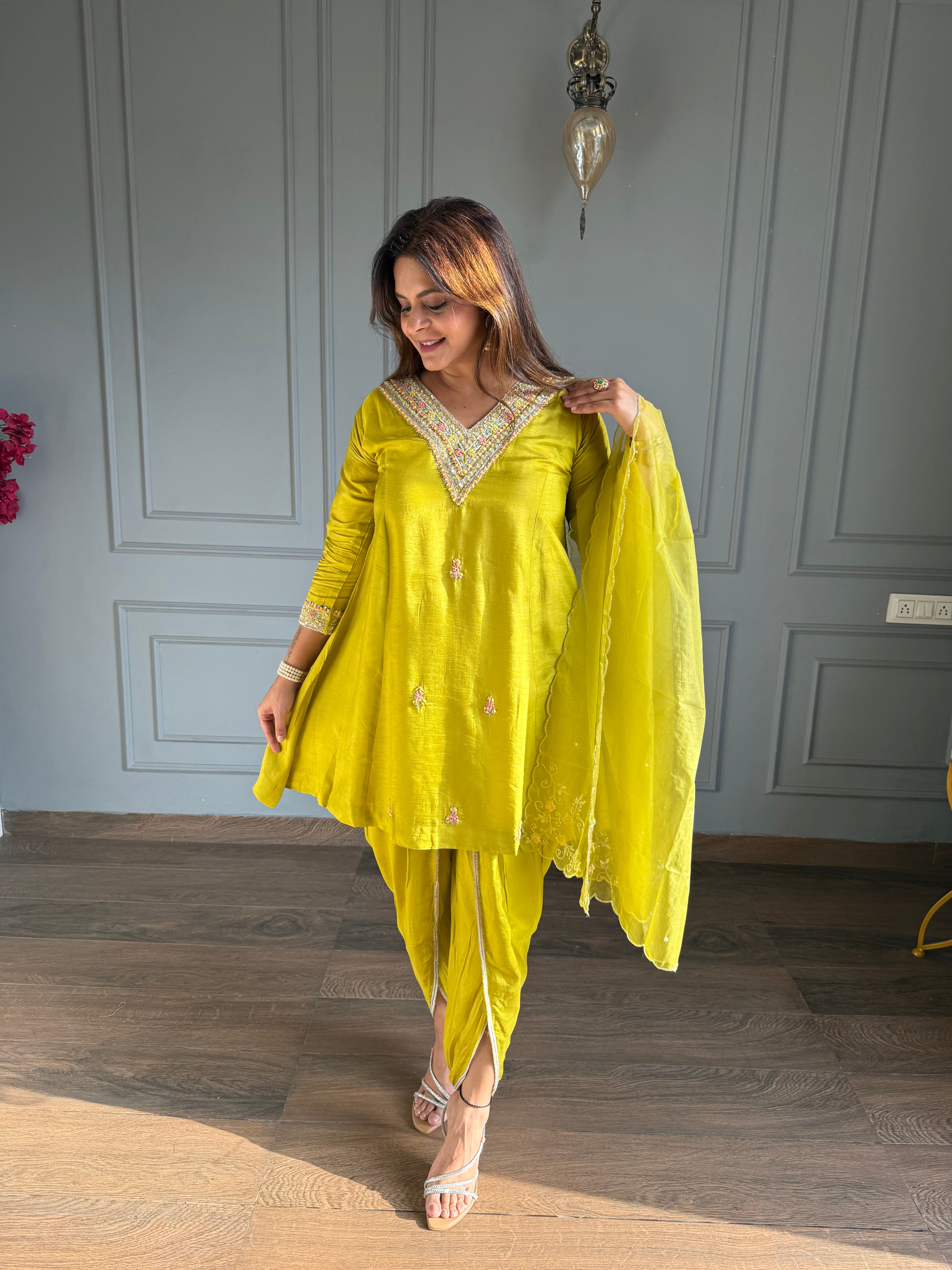 Handwork embroided short suit (Jaanvi)