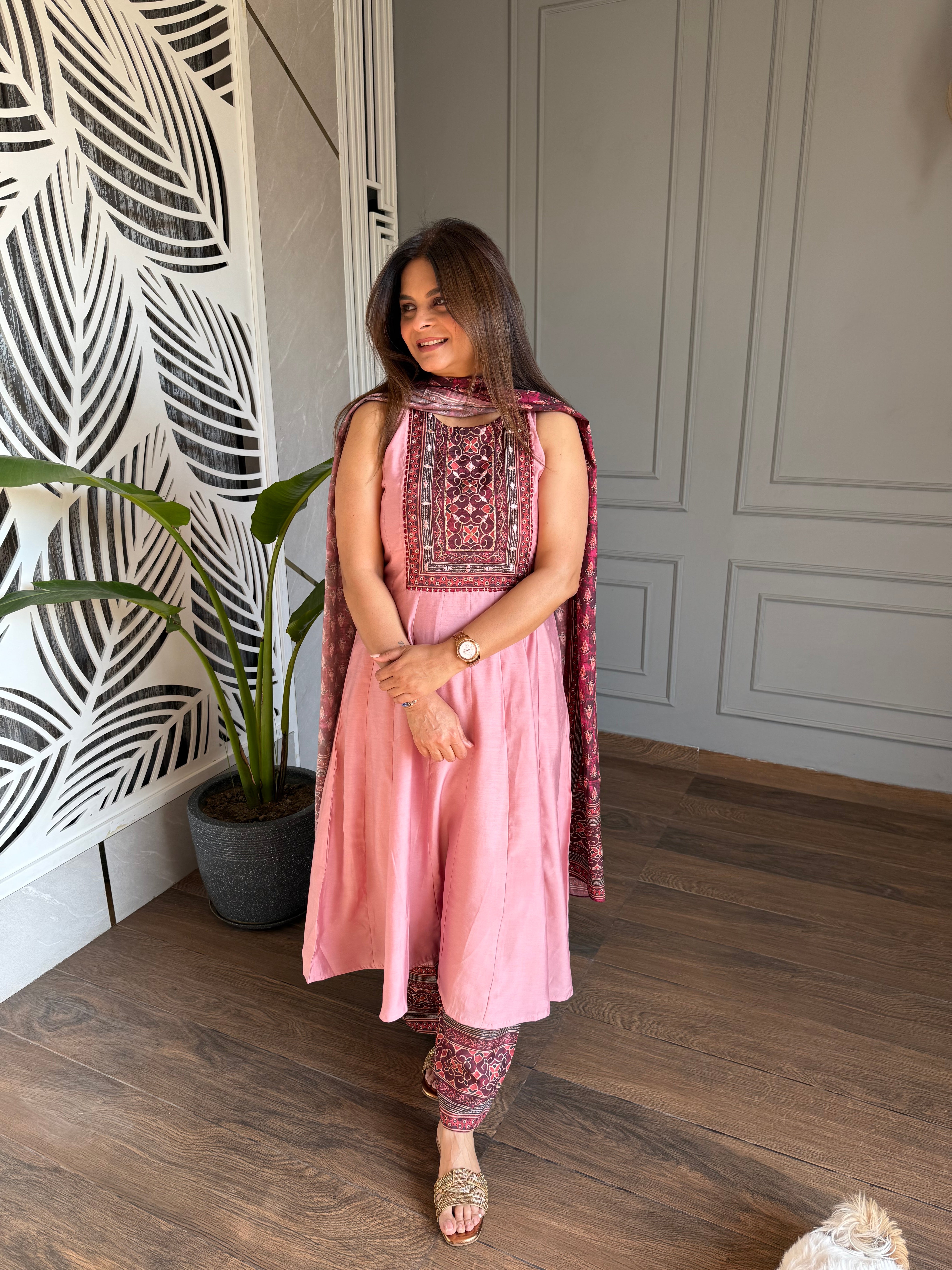 Muslin flarred suit (Without sleeves)
