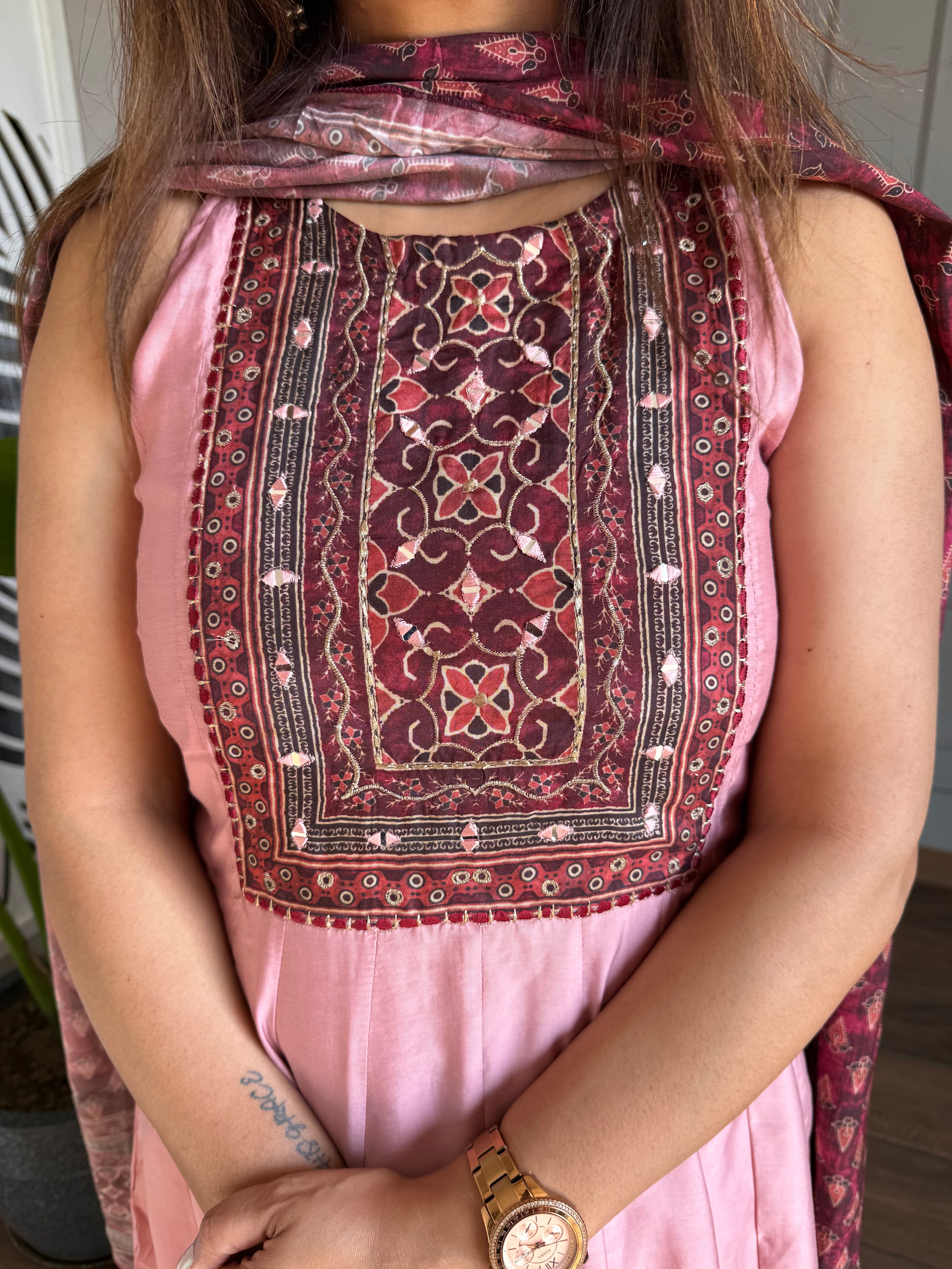 Muslin flarred suit (Without sleeves)