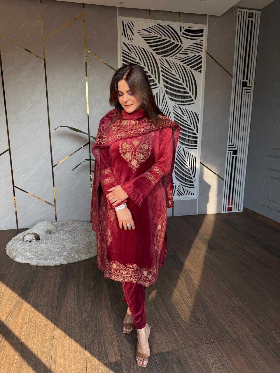 KASHMIRI PHERAN STYLE SHAWL SUIT