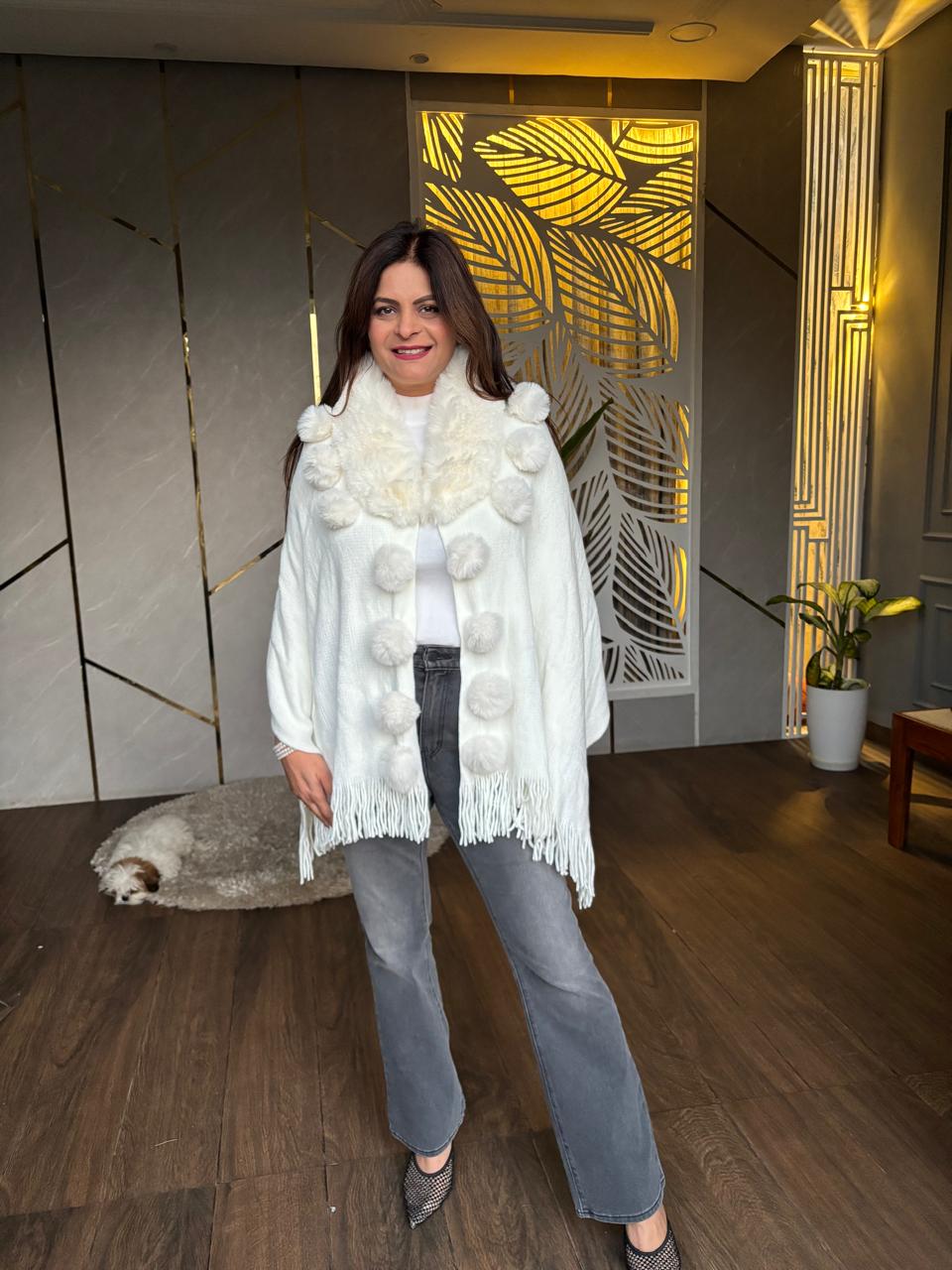 SLEEVELESS PONCHO CAPES