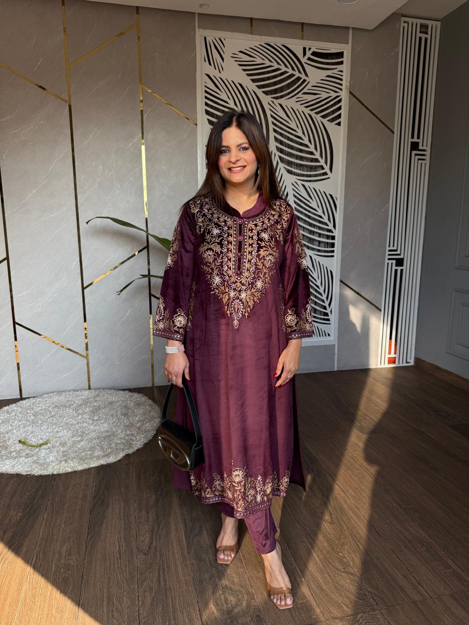 DOUBLE THREAD EMBROIDERY PHERAN SET
