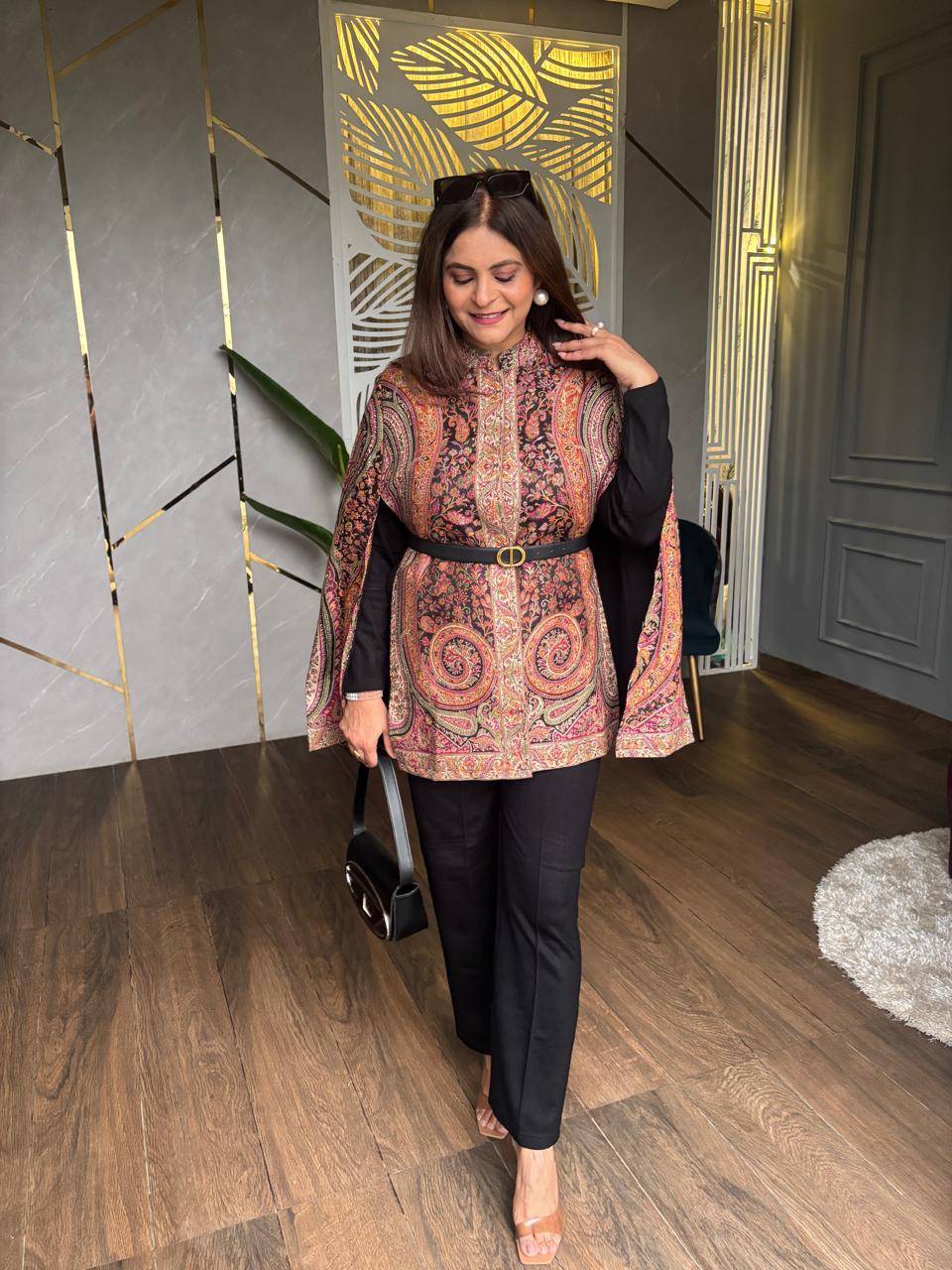 Short pashmina sleeveless capes