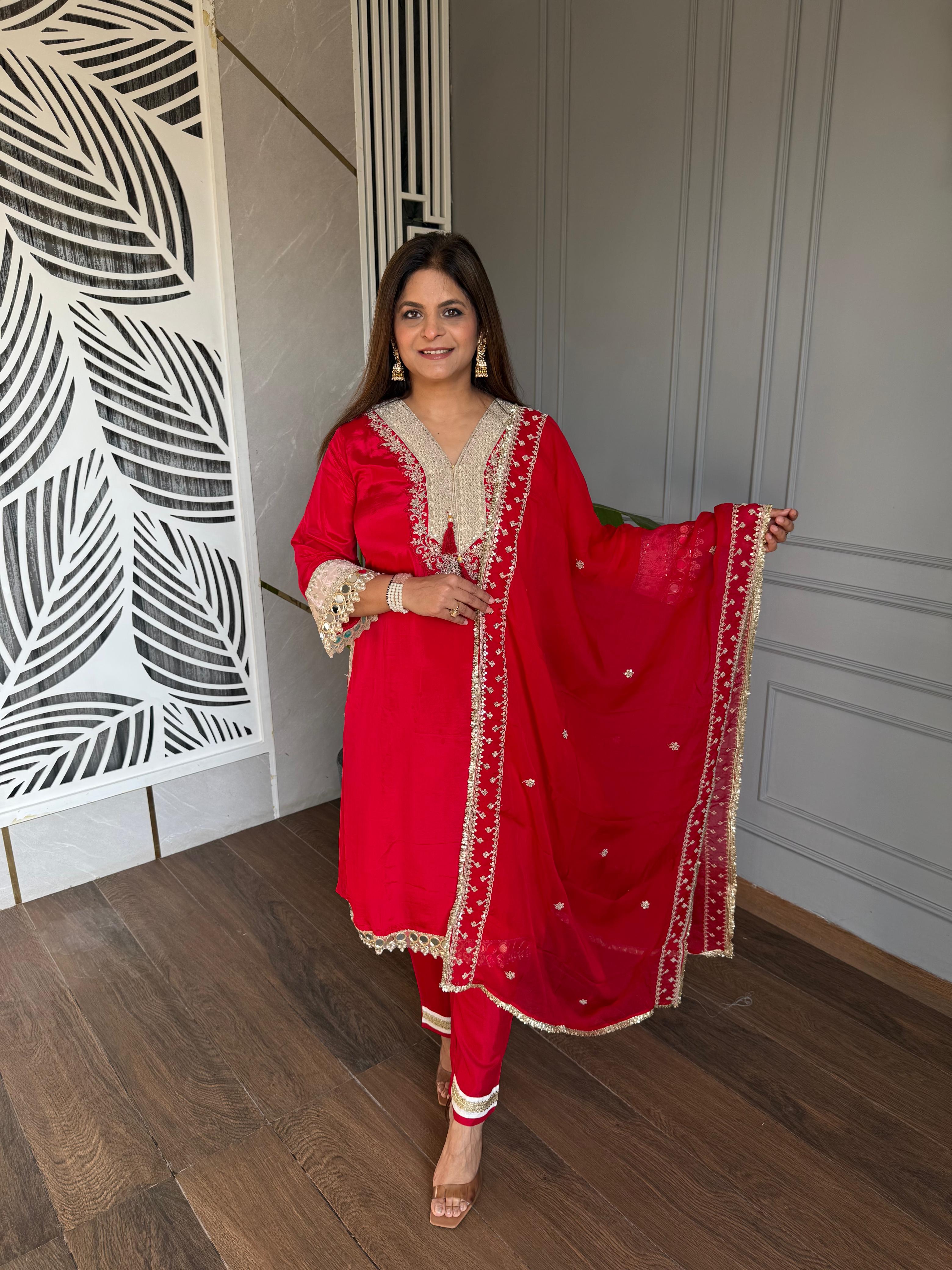 Crepe embroided suit with lining (Mahi)