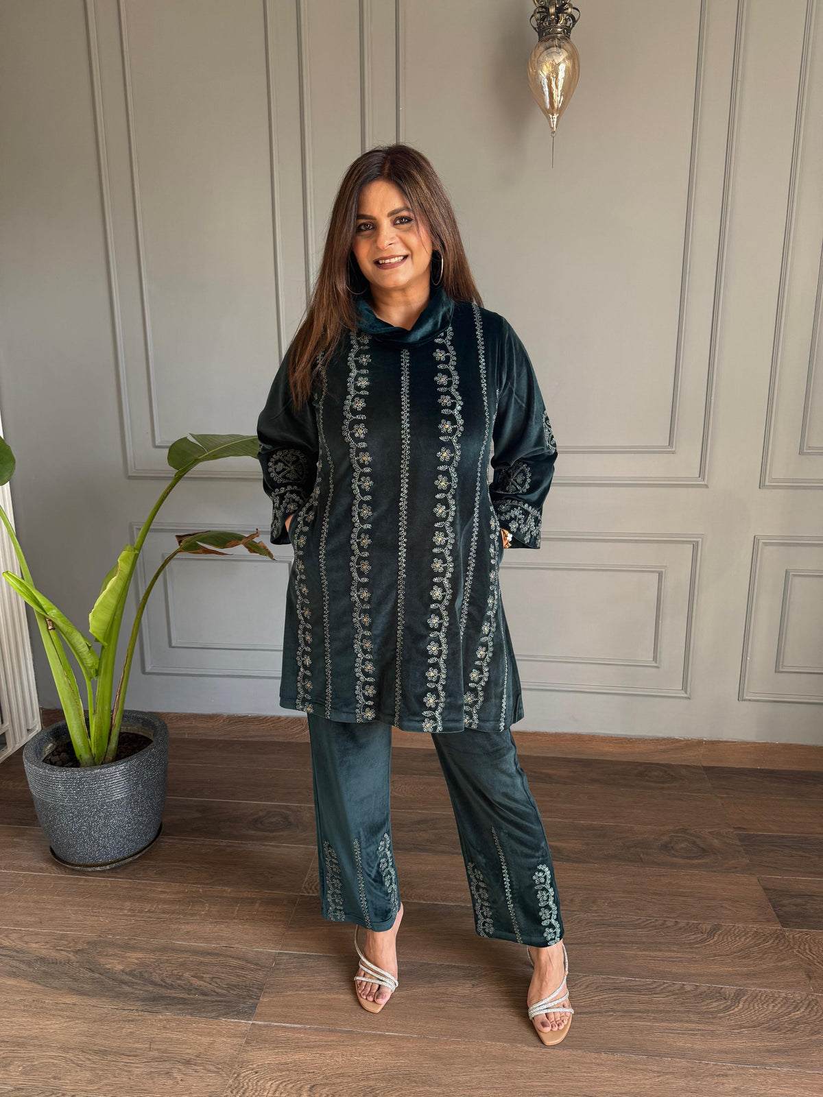 Shelika strechable velvet co-ord set (Shelika)