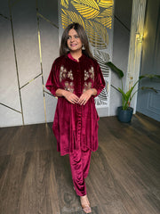 Strechable velvet embroided pheran set (Surya)