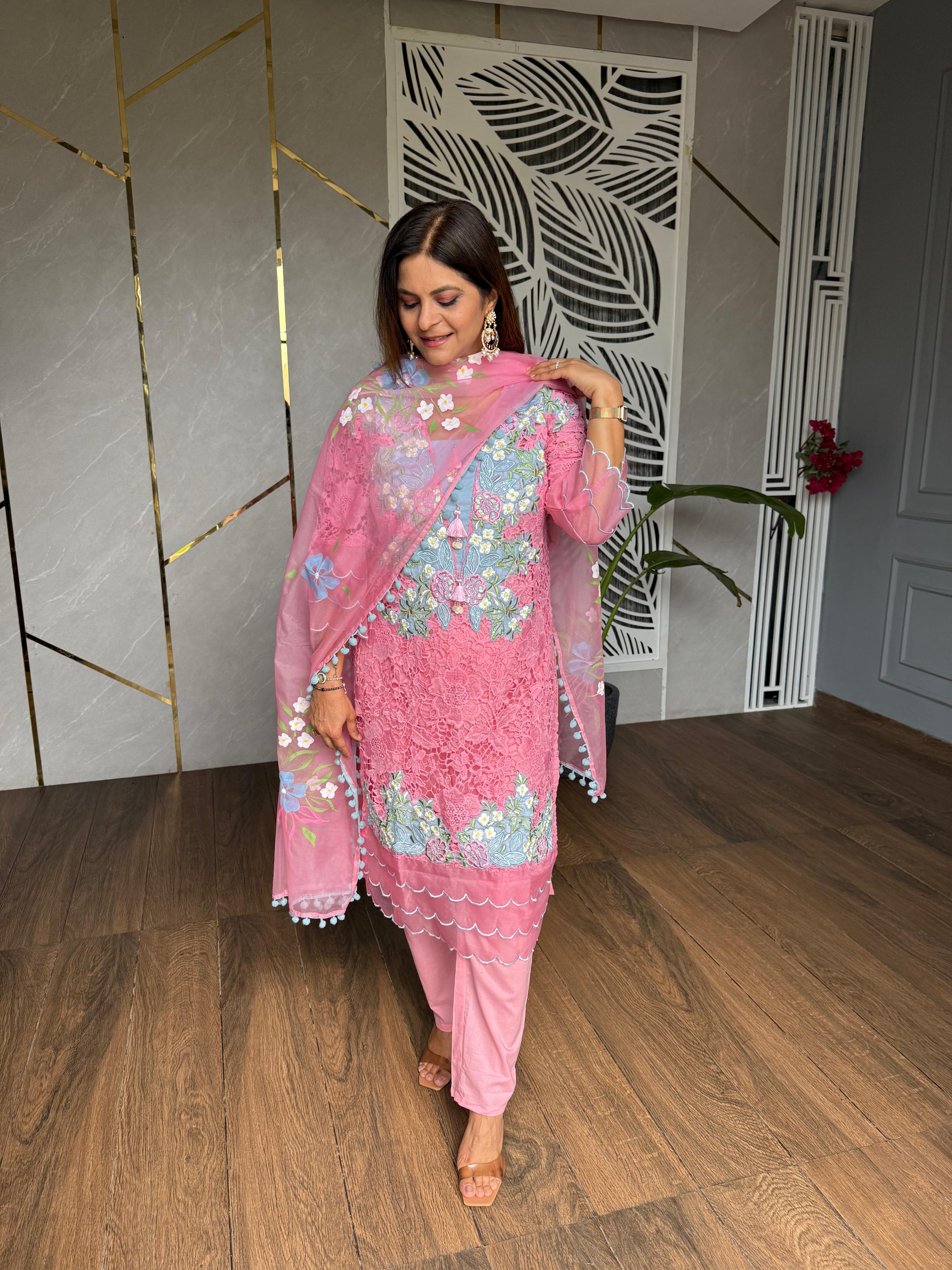 Cotton crochet embroided suit with hand painted organza dupatta (Kohinoor)