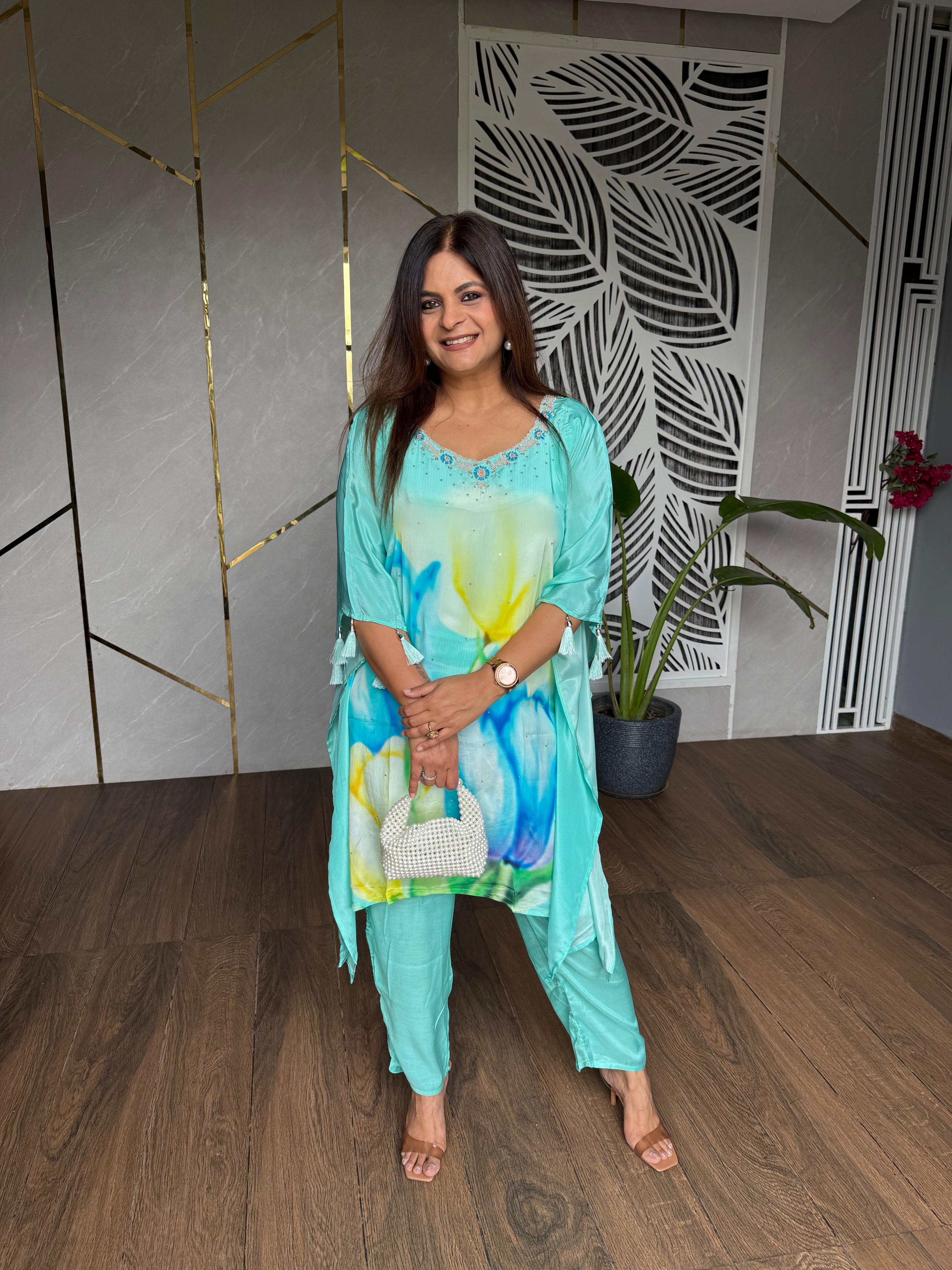 Crepe digital printed suit (Alina)