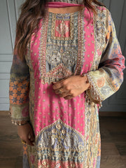 Digital crepe suit with beautiful detailing on complete suit (Rani)