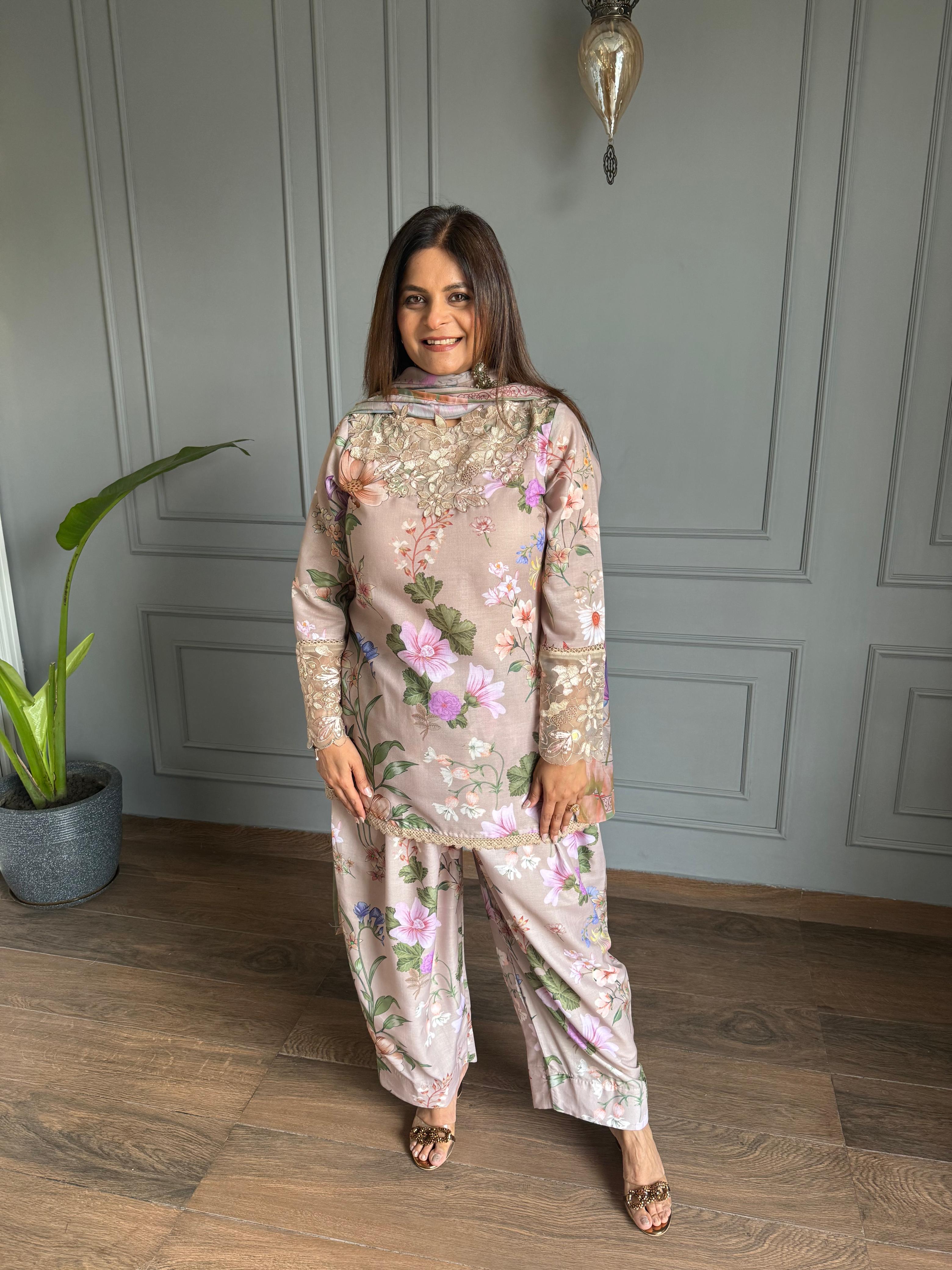 Cotton blend farshi salwar suit (Sahiba)