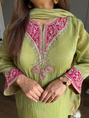 Crushed tissue embroided suit (Humtum)