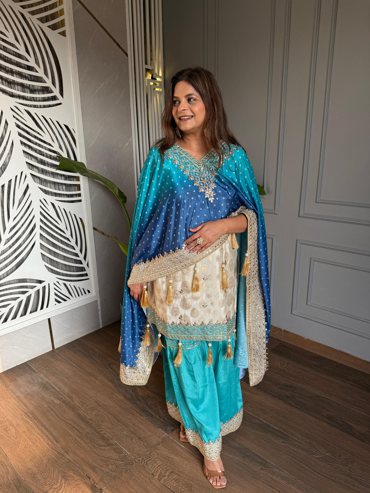 Banarsi shirt with chinnon cape and garara (Vamiro)