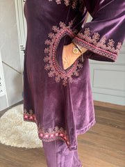 Stretchable velvet side embroided suit (Shabad)