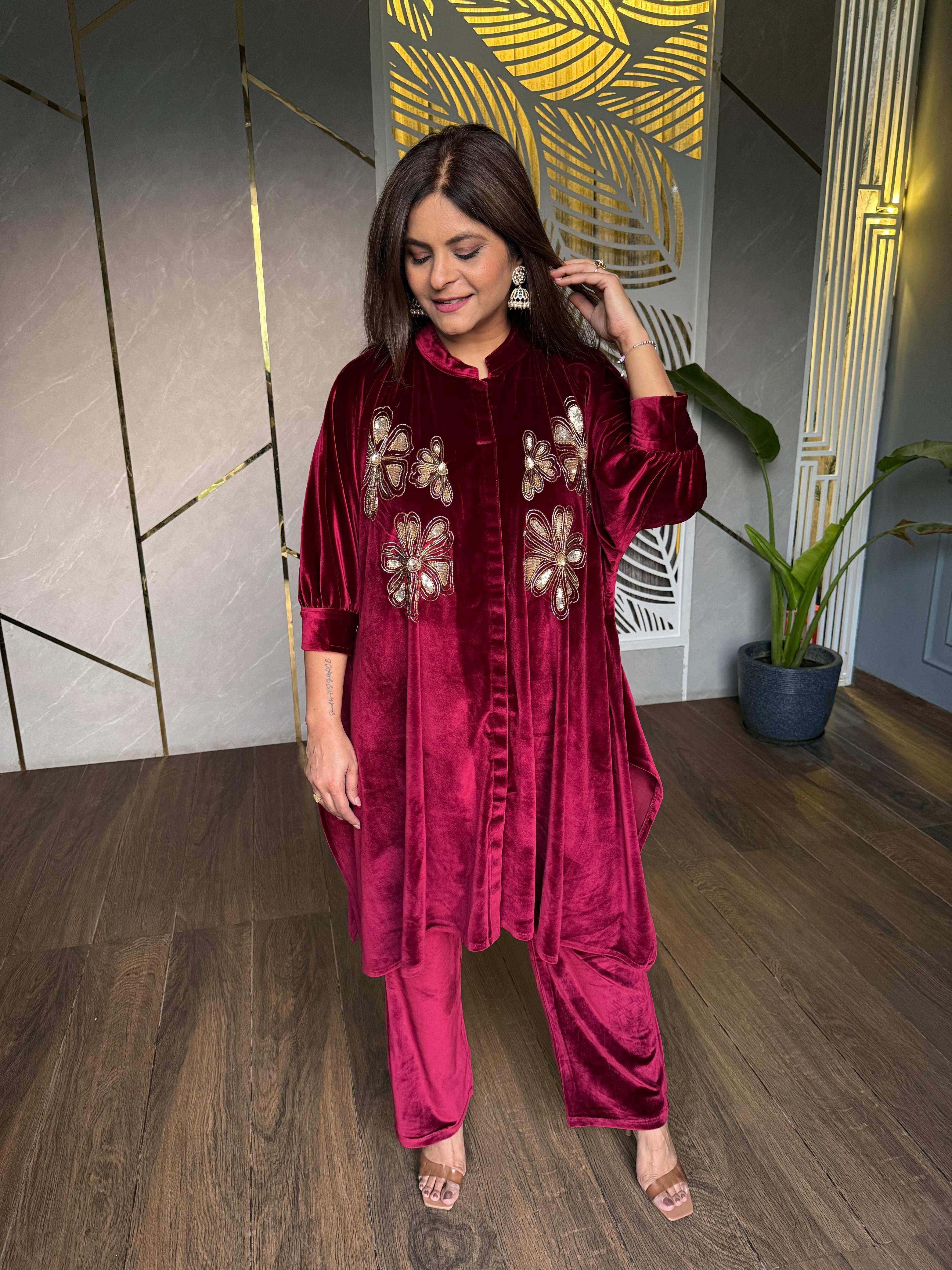 Strechable velvet embroided pheran set (Surya)