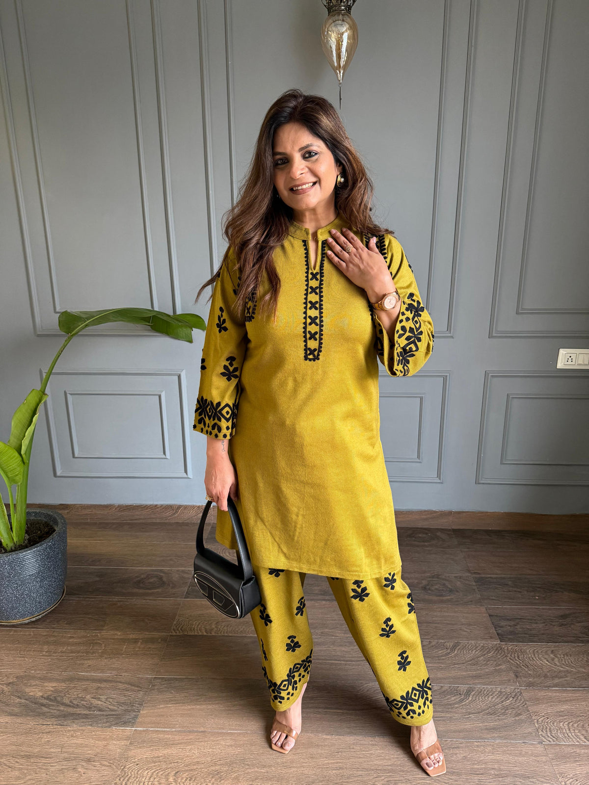 Embroided 2 piece woollen co-ord set with embroidered pants (Falak)