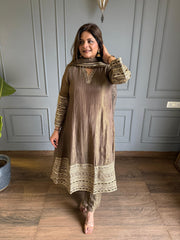 Crushed tissue suit with beautiful organza dupatta (Sharda)